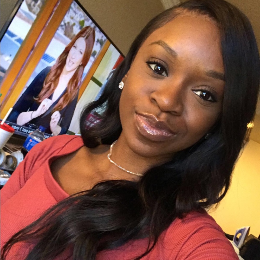Meet your Posher, Kurtisha